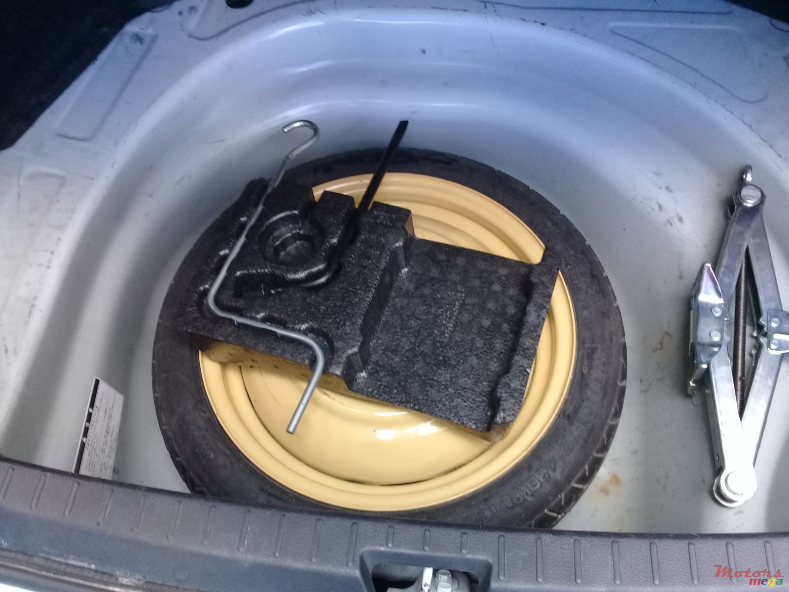 2008' Toyota Axio 0000000 photo #6