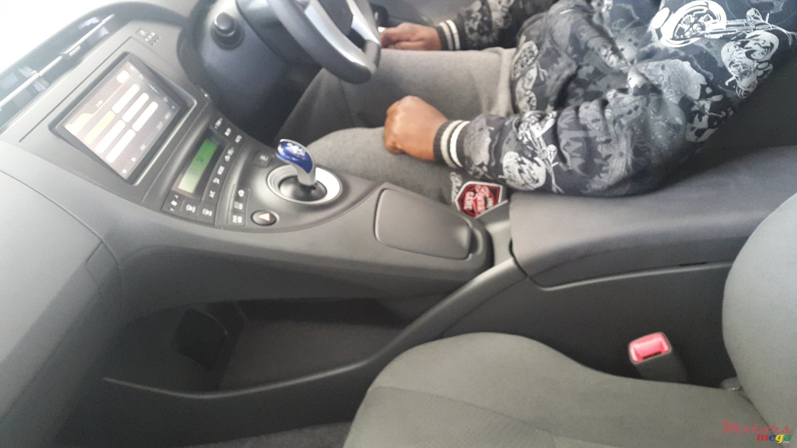 2011' Toyota Prius photo #5