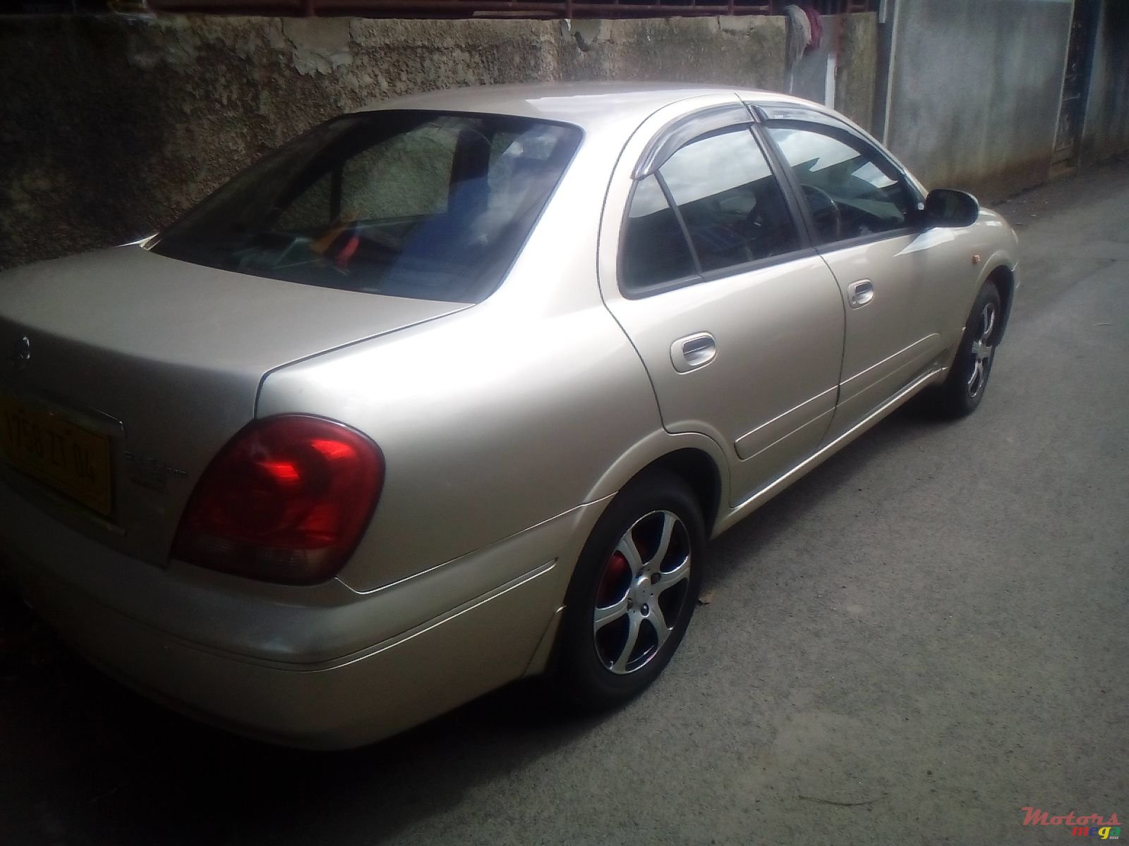 2004' Nissan Sunny photo #4