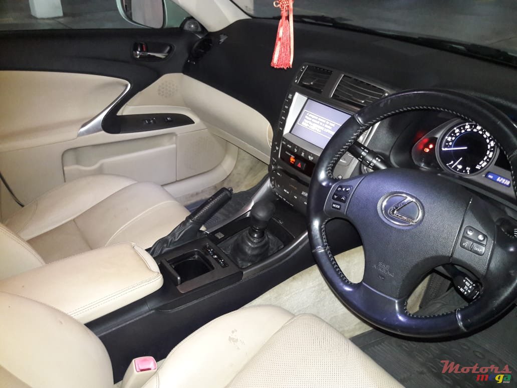 2008' Lexus IS photo #2