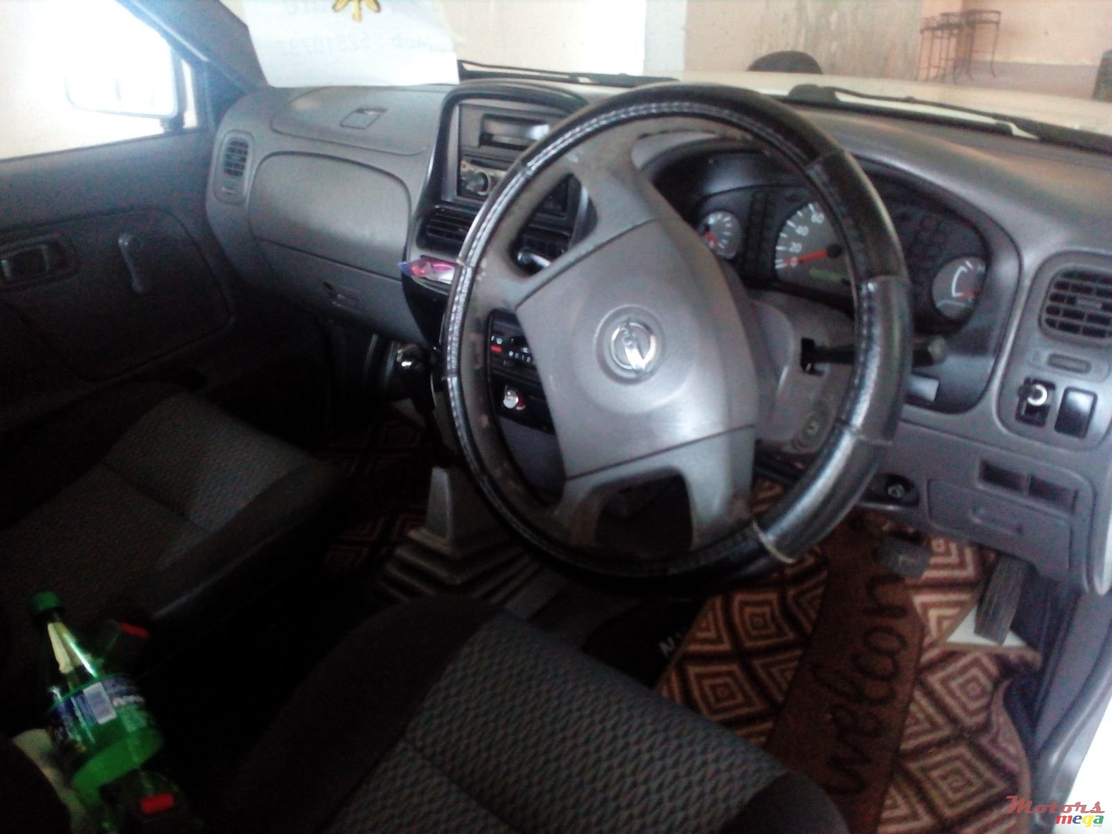 2011' Nissan Navara photo #5