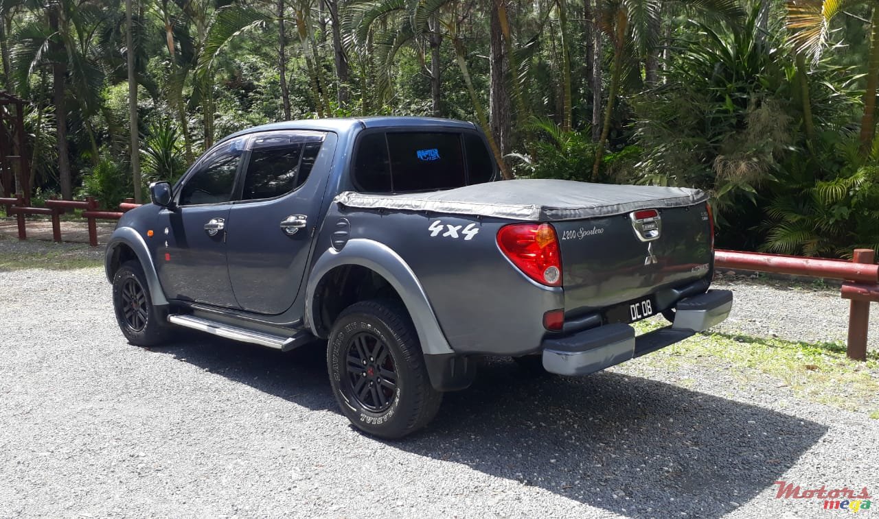 2008' Mitsubishi L 200 Sportero DID photo #3