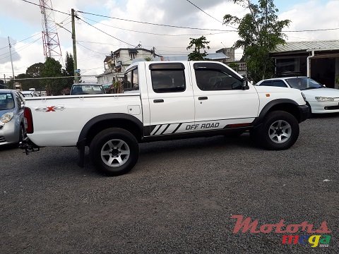 2008' Nissan Hardbody 4X4 photo #3