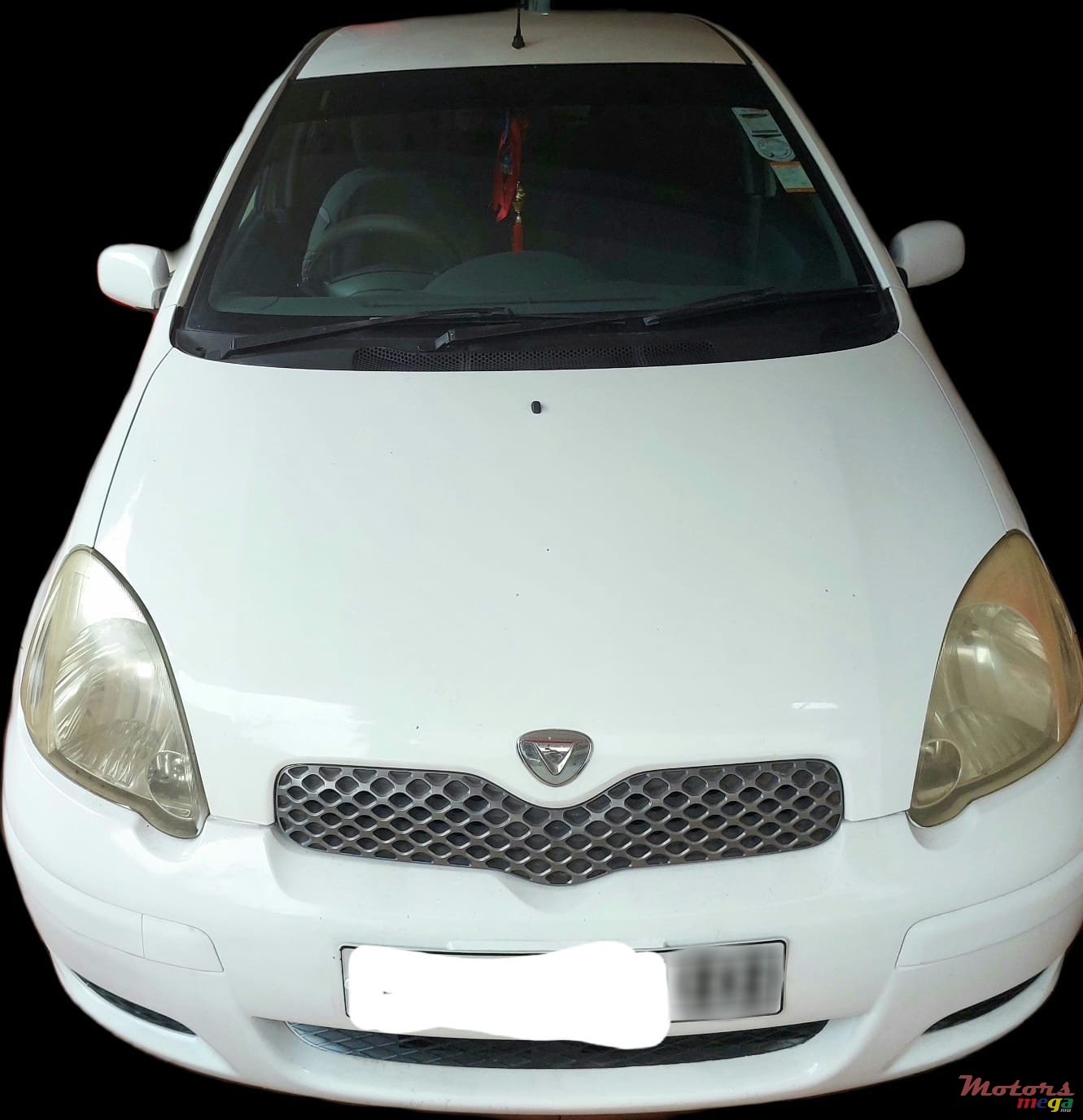 2000' Toyota Vitz photo #1