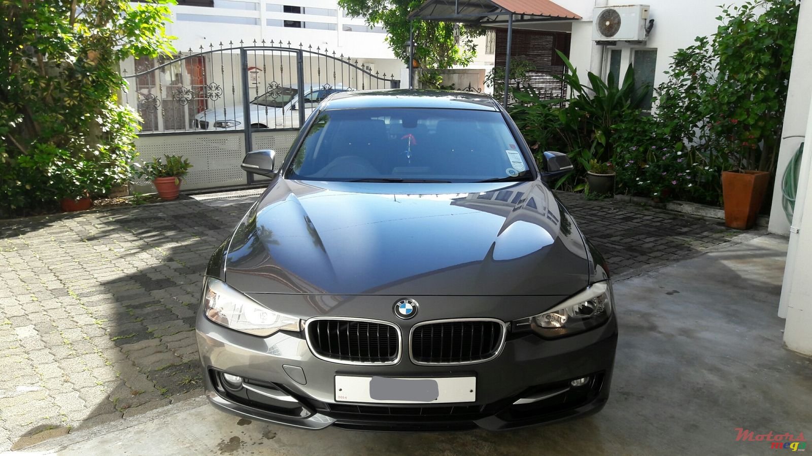 2014' BMW 3 Series photo #1