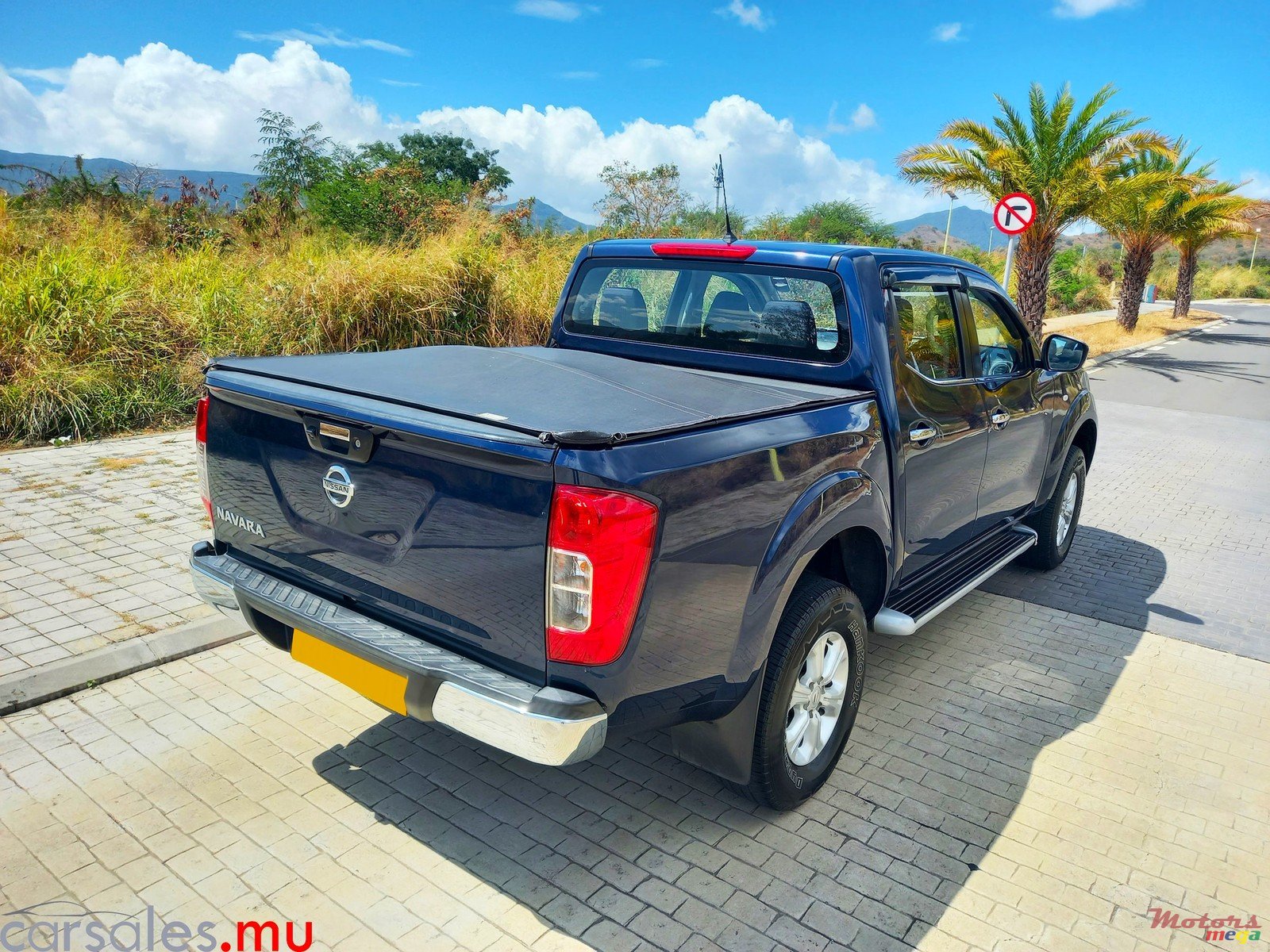 2018' Nissan Navara SE 4x4 2.5 photo #4