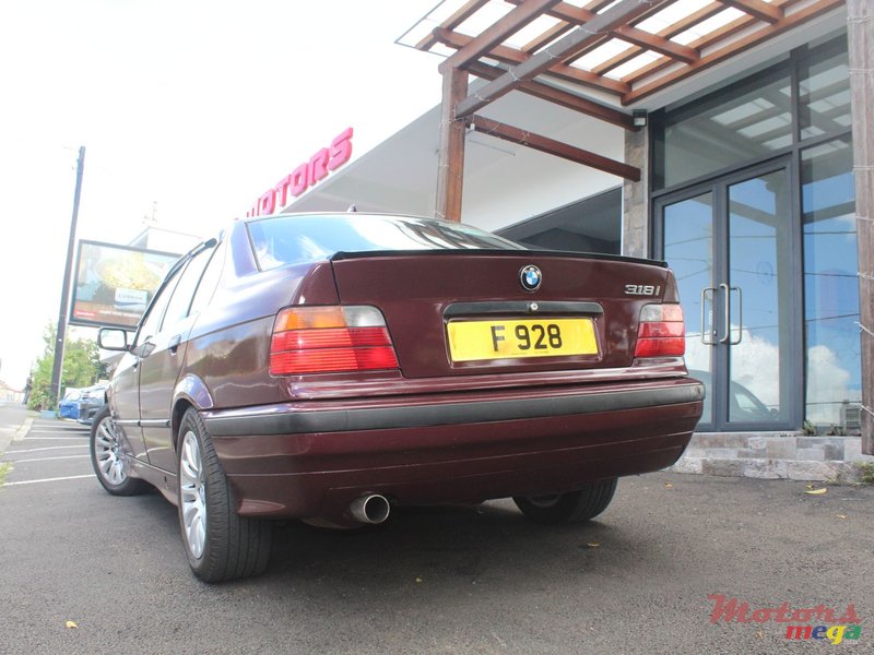 1996' BMW 318 photo #2