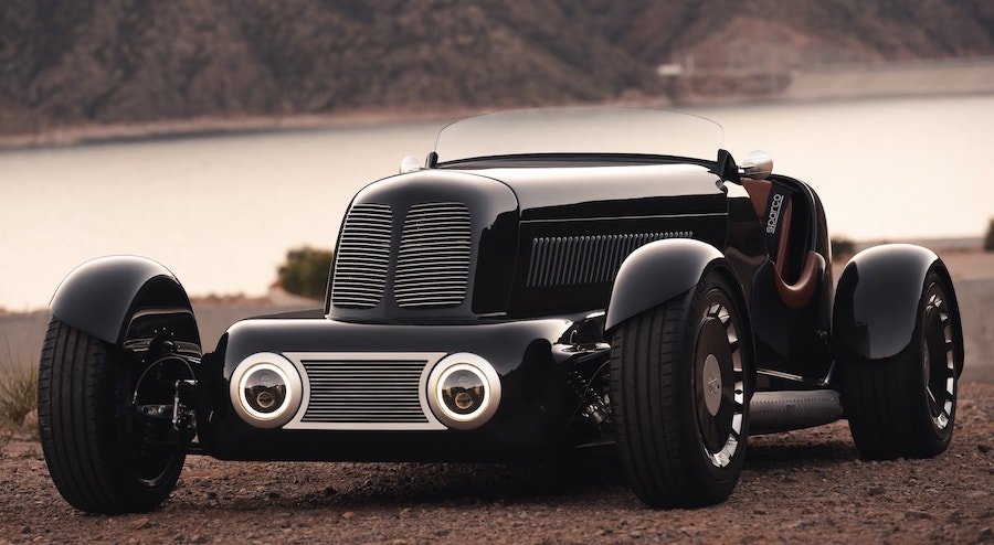480-HP Art Deco Speedster Debuts With Carbon Body and Coyote V8