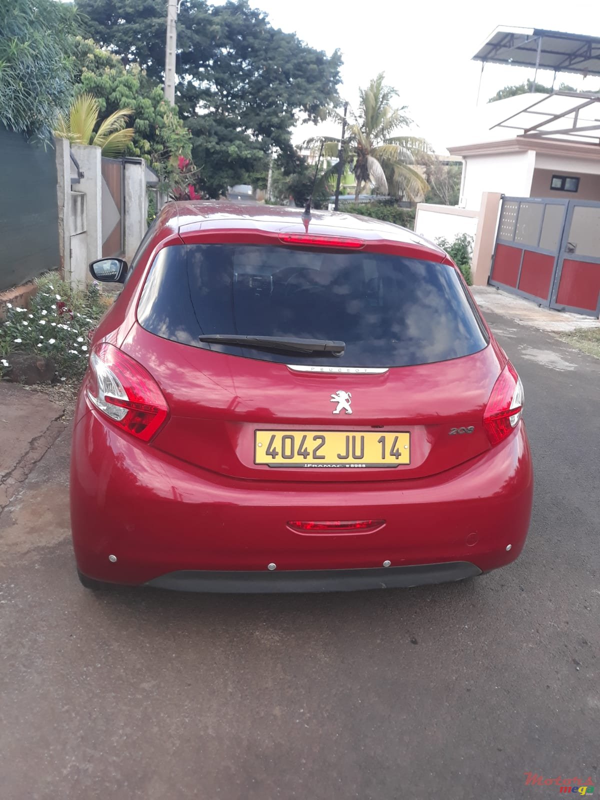 2014' Peugeot 208 photo #3