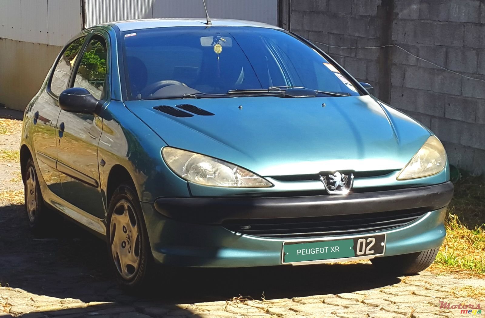 2002' Peugeot 206 Xr photo #1