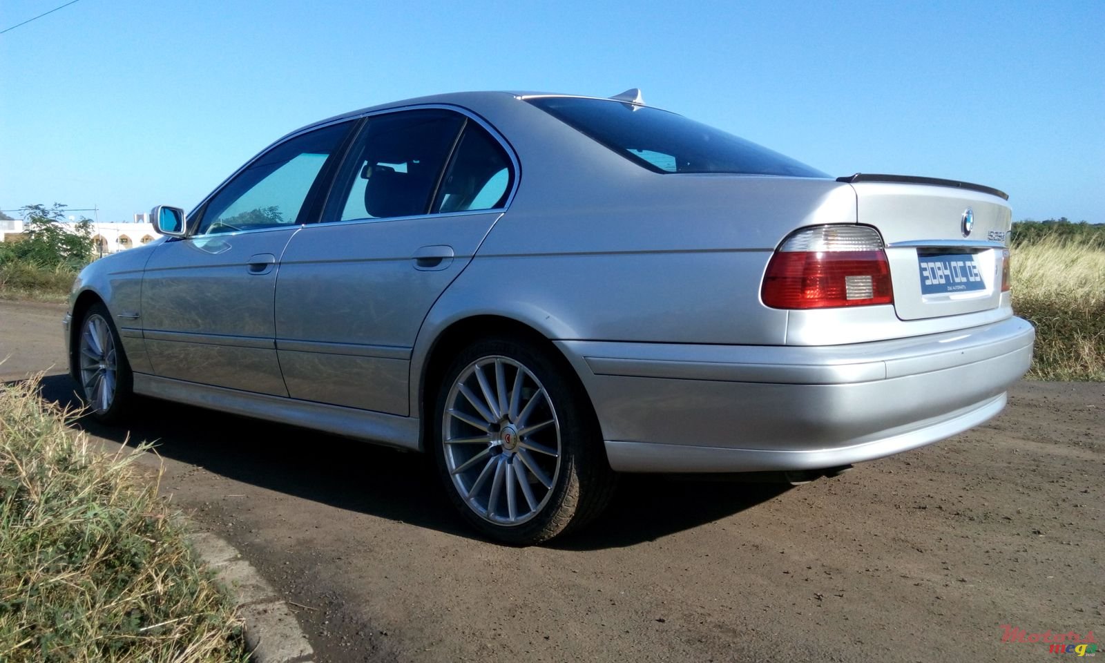 2003' BMW 525 photo #3