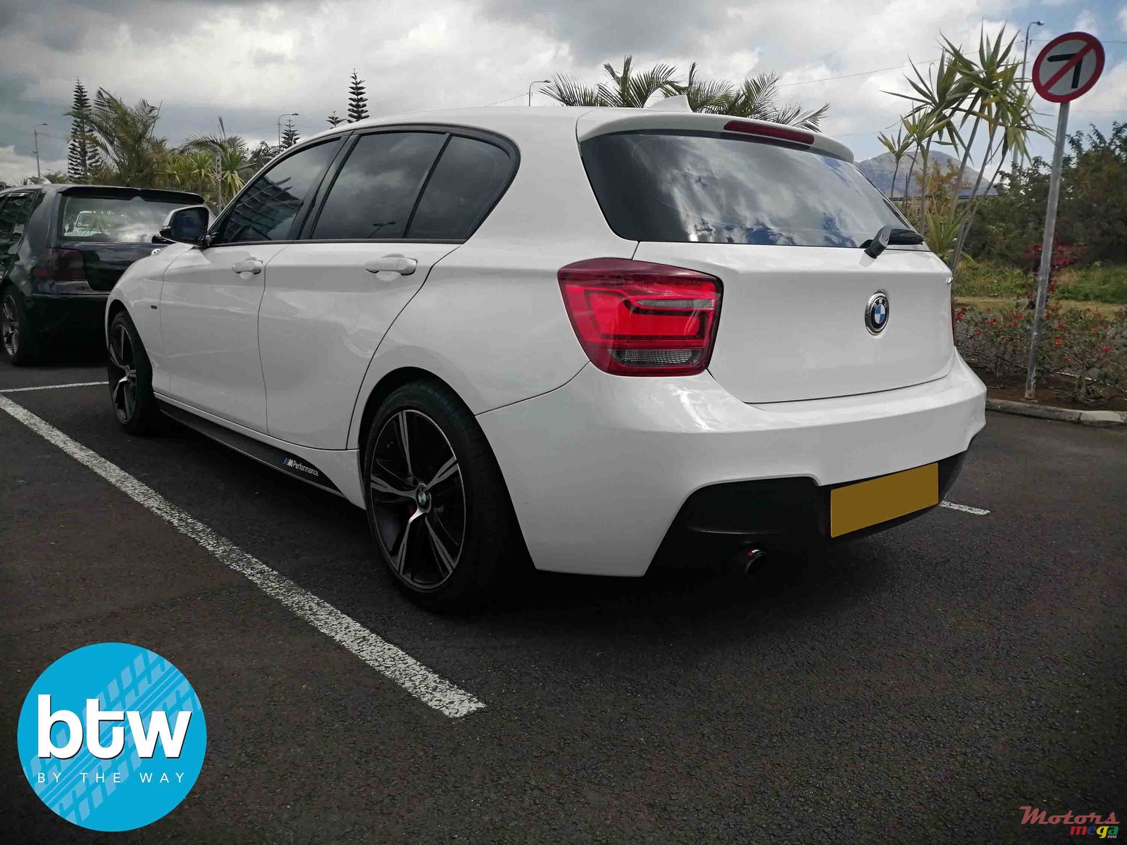 2012' BMW 116 i A photo #2