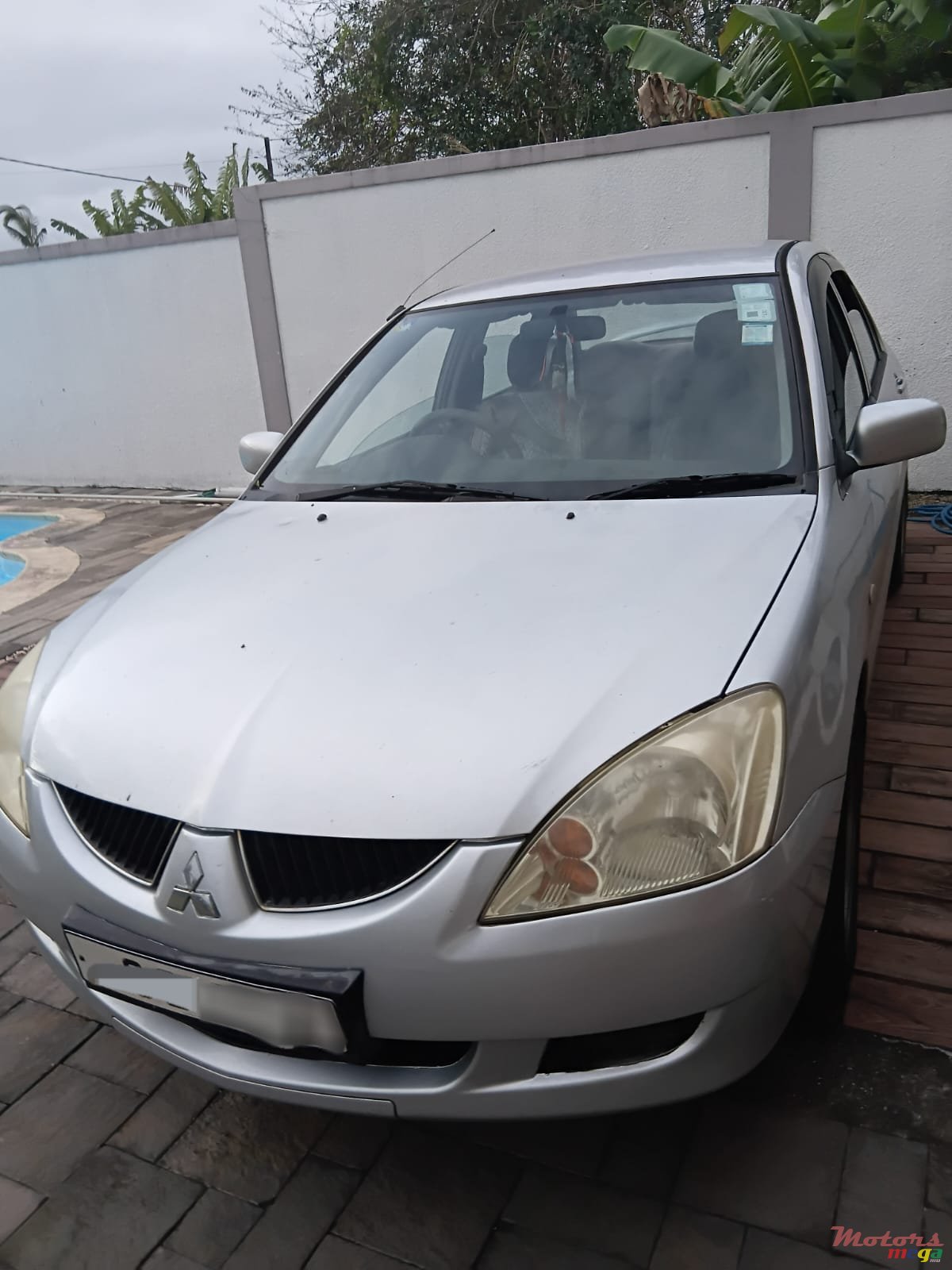 2005' Mitsubishi Lancer photo #1