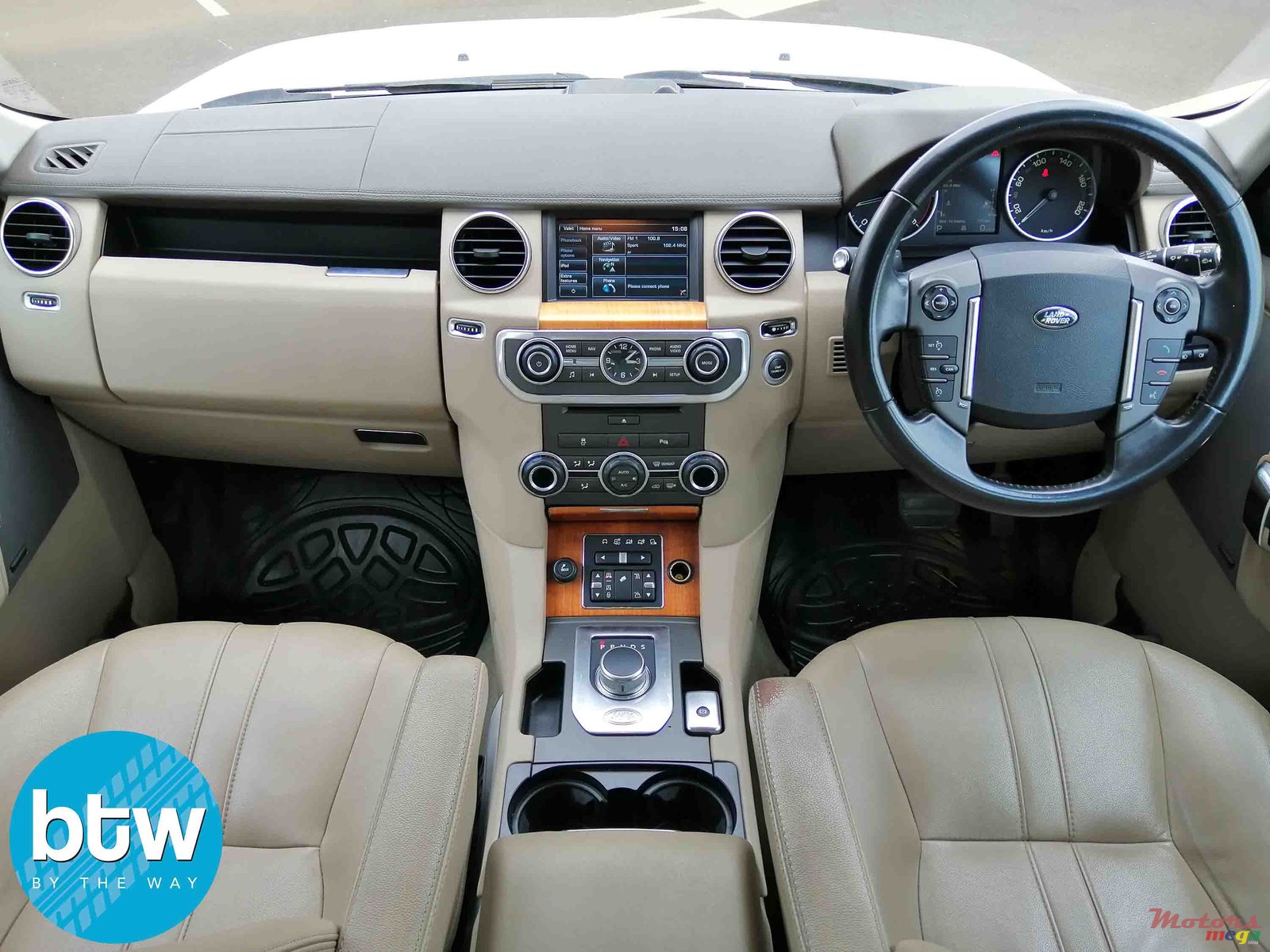 2014' Land Rover Discovery 4 SE photo #5