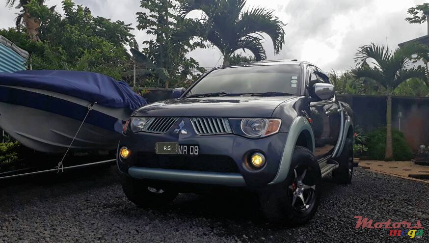 2008' Mitsubishi L 200 SPORTERO 4X4 photo #1