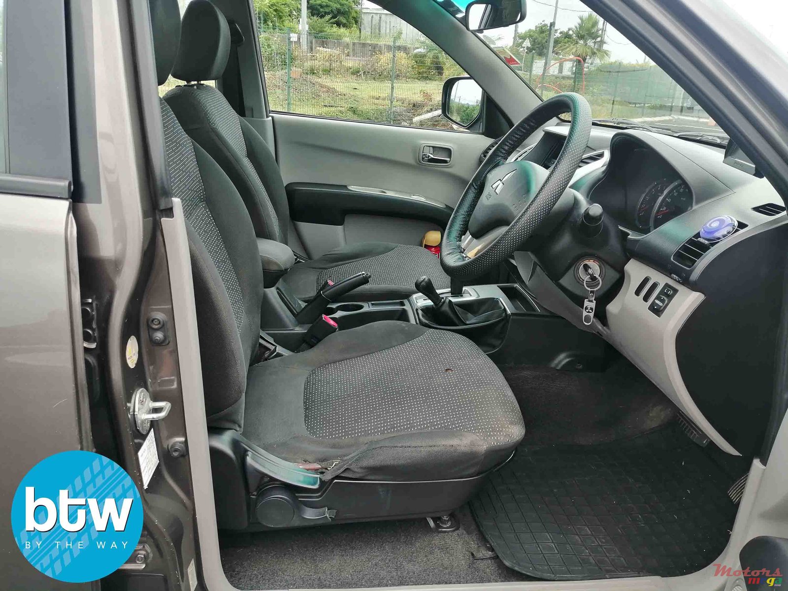 2011' Mitsubishi L 200 Sportero 4X4 photo #4