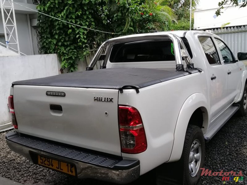 2014' Toyota Hilux photo #3