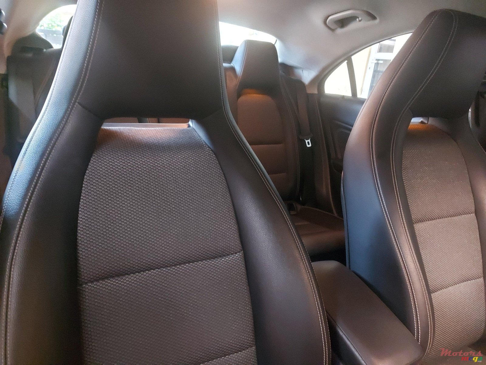 2017' Mercedes-Benz CLA 200 photo #7