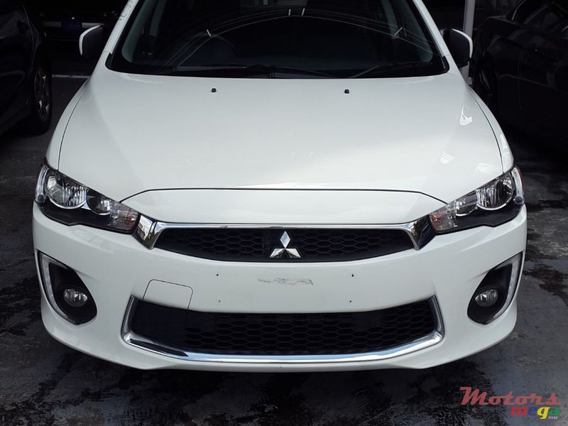 2016' Mitsubishi Lancer photo #1