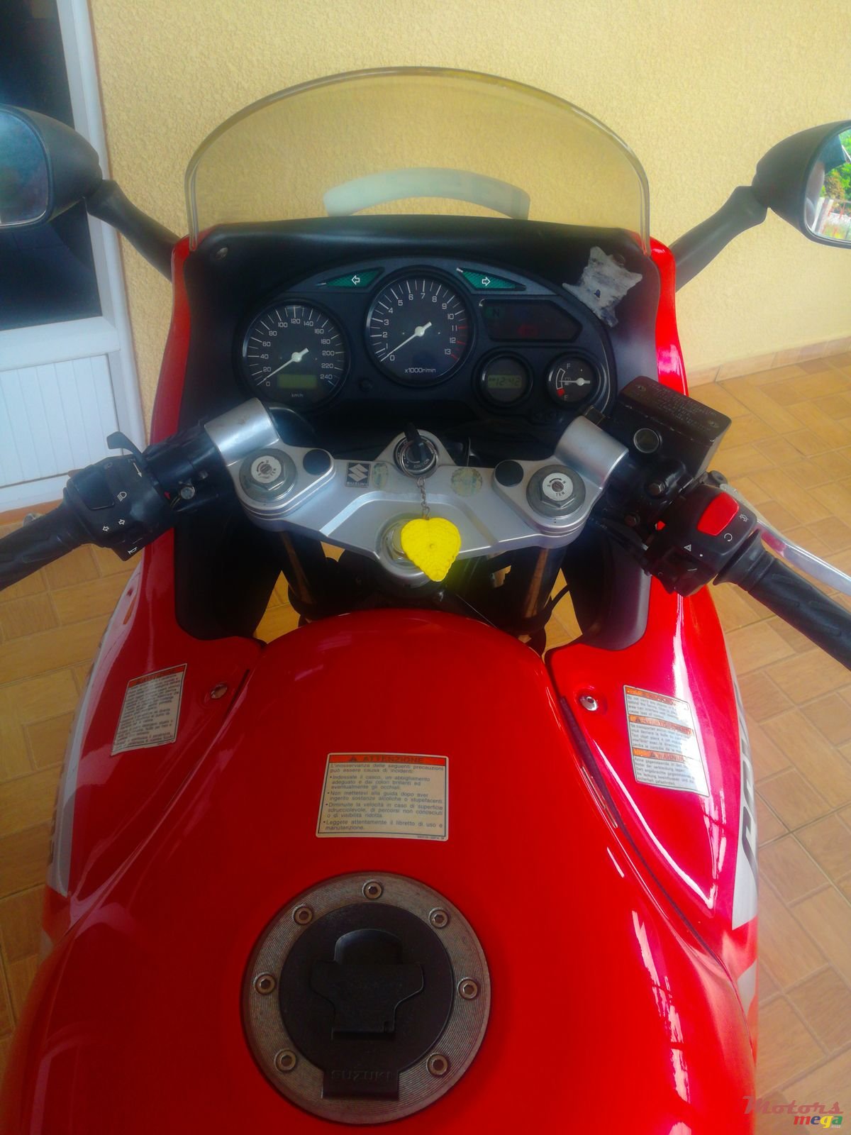 2005' Suzuki photo #2