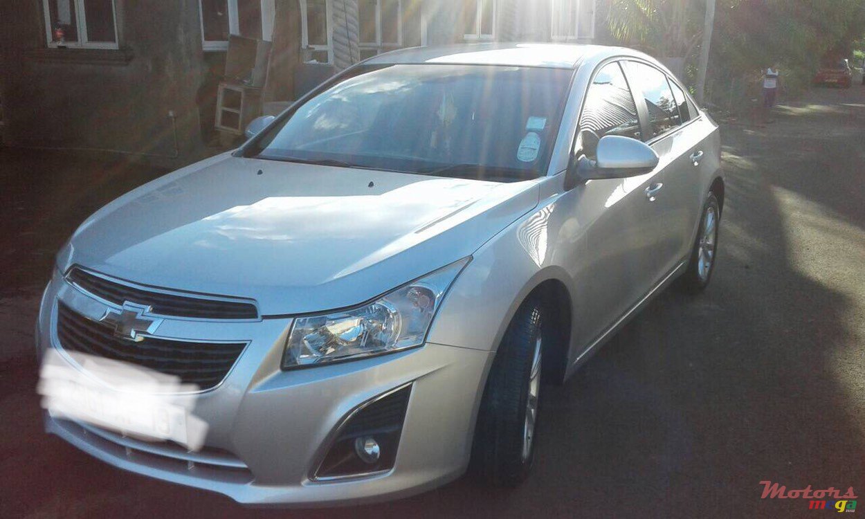 2013' Chevrolet Cruze photo #4