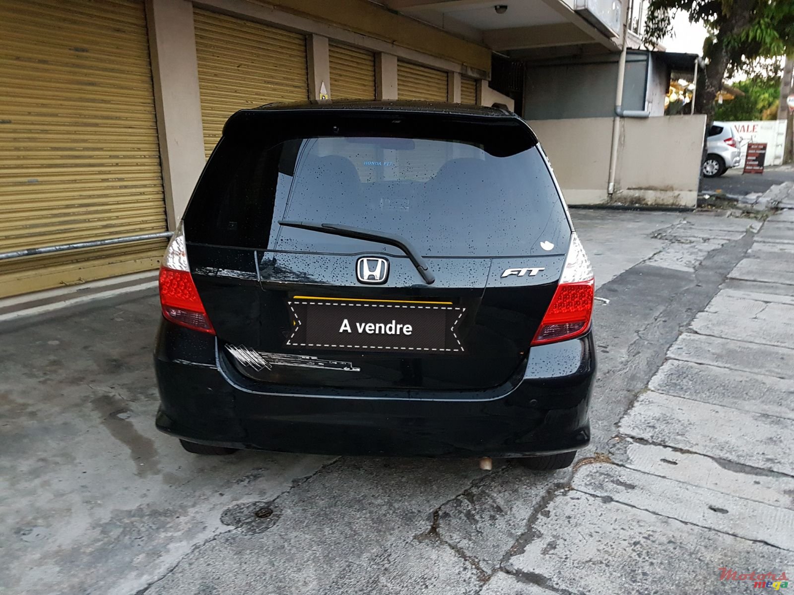 2004' Honda Fit photo #2