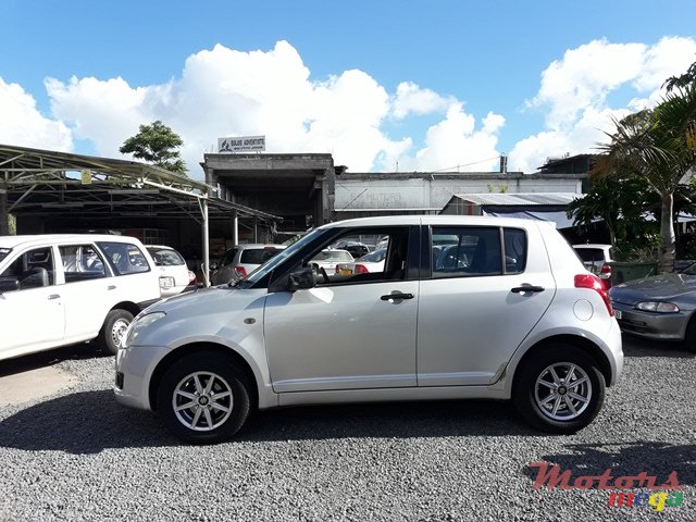 2008' Suzuki Swift photo #4