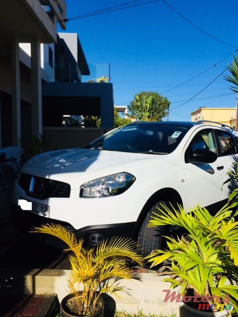 2012' Nissan Qashqai photo #2