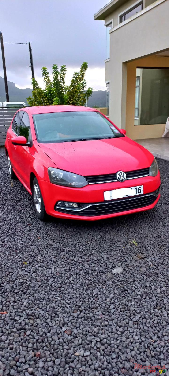 2016' Volkswagen Polo photo #2