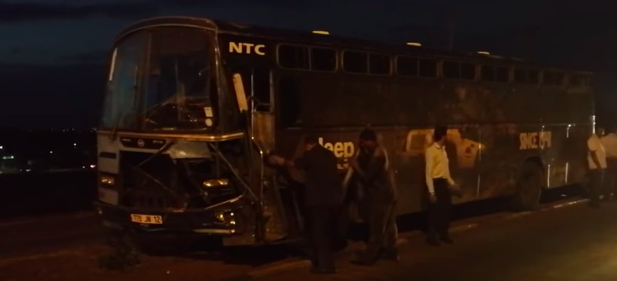 Canot : collision entre un bus et un van