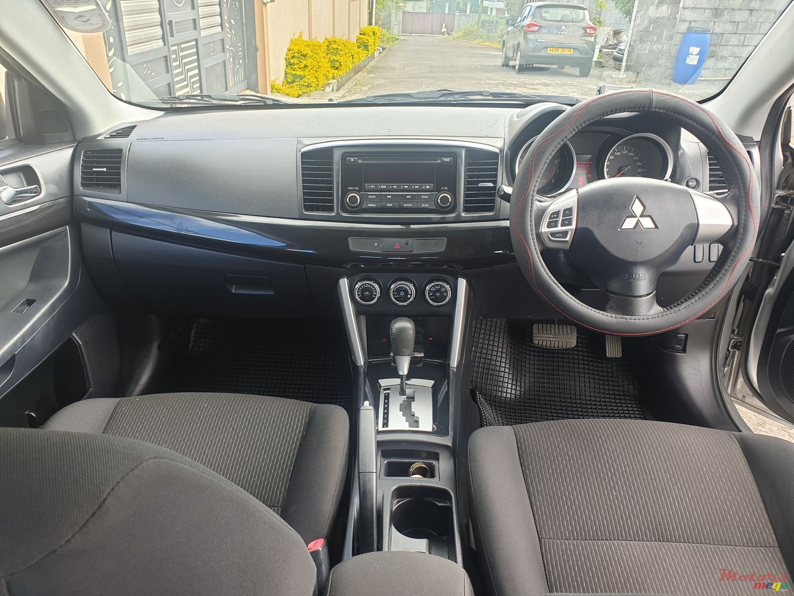 2017' Mitsubishi Lancer Evolution photo #2