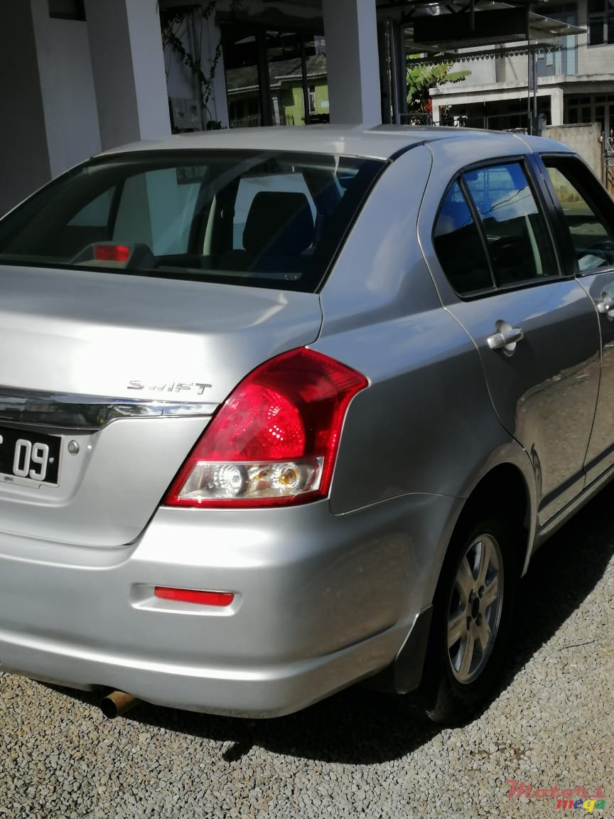 2009' Suzuki Swift photo #2