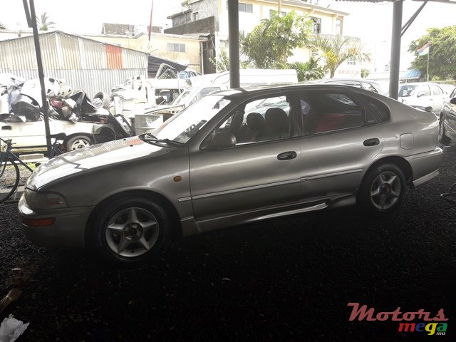 1995' Toyota Corolla photo #3