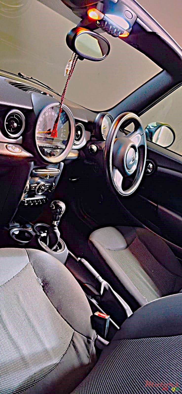 2015' MINI Cooper photo #4