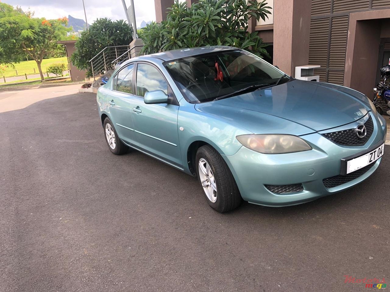 2004' Mazda 3 photo #2