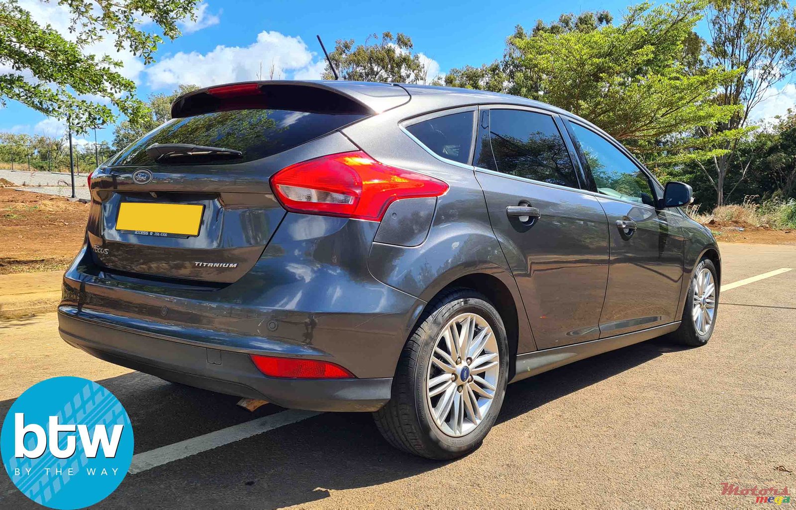 2017' Ford Focus photo #2