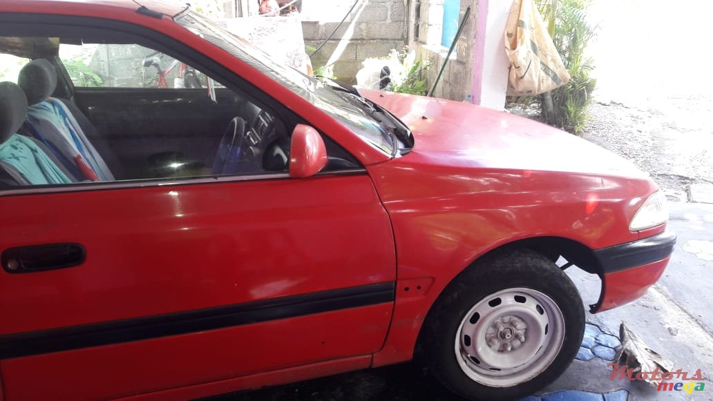 1997' Toyota Carina photo #1