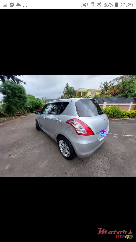 2015' Suzuki Swift photo #3