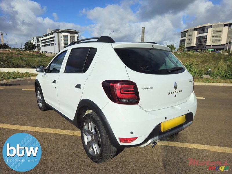 2019' Renault Sandero STEPWAY photo #3