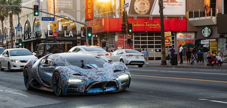 The Hyperion XP-1 Supercar Is Totally Showing Off in Los Angeles Traffic