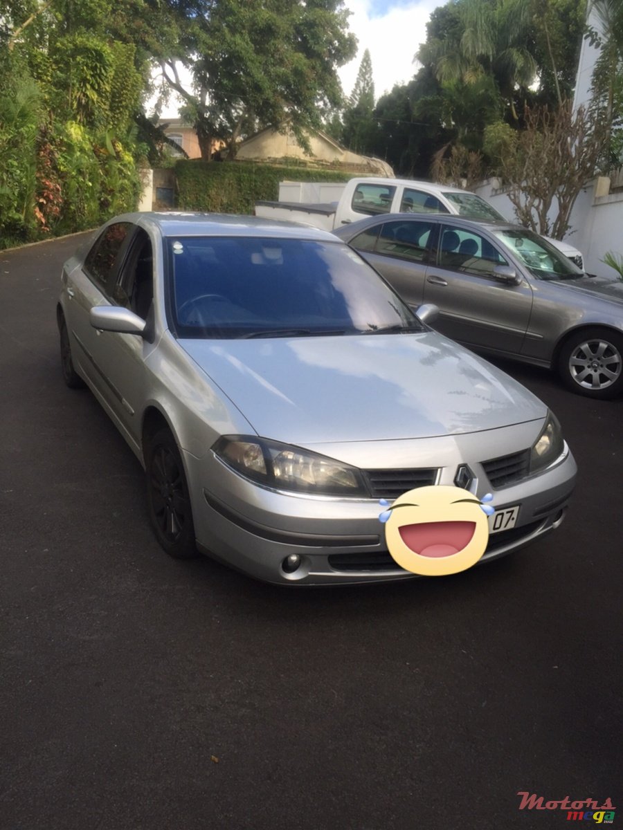 2007' Renault Laguna photo #1