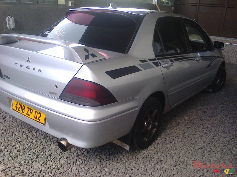 2002' Mitsubishi Lancer X photo #1