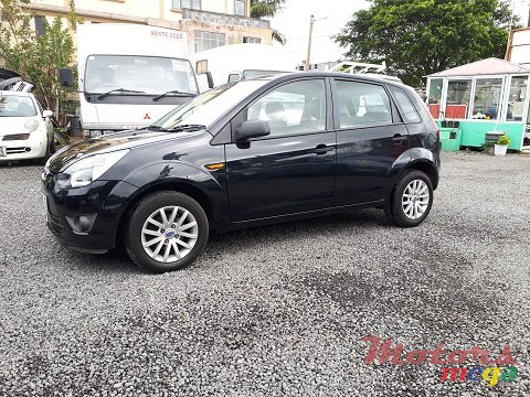 2013' Ford Figo photo #2
