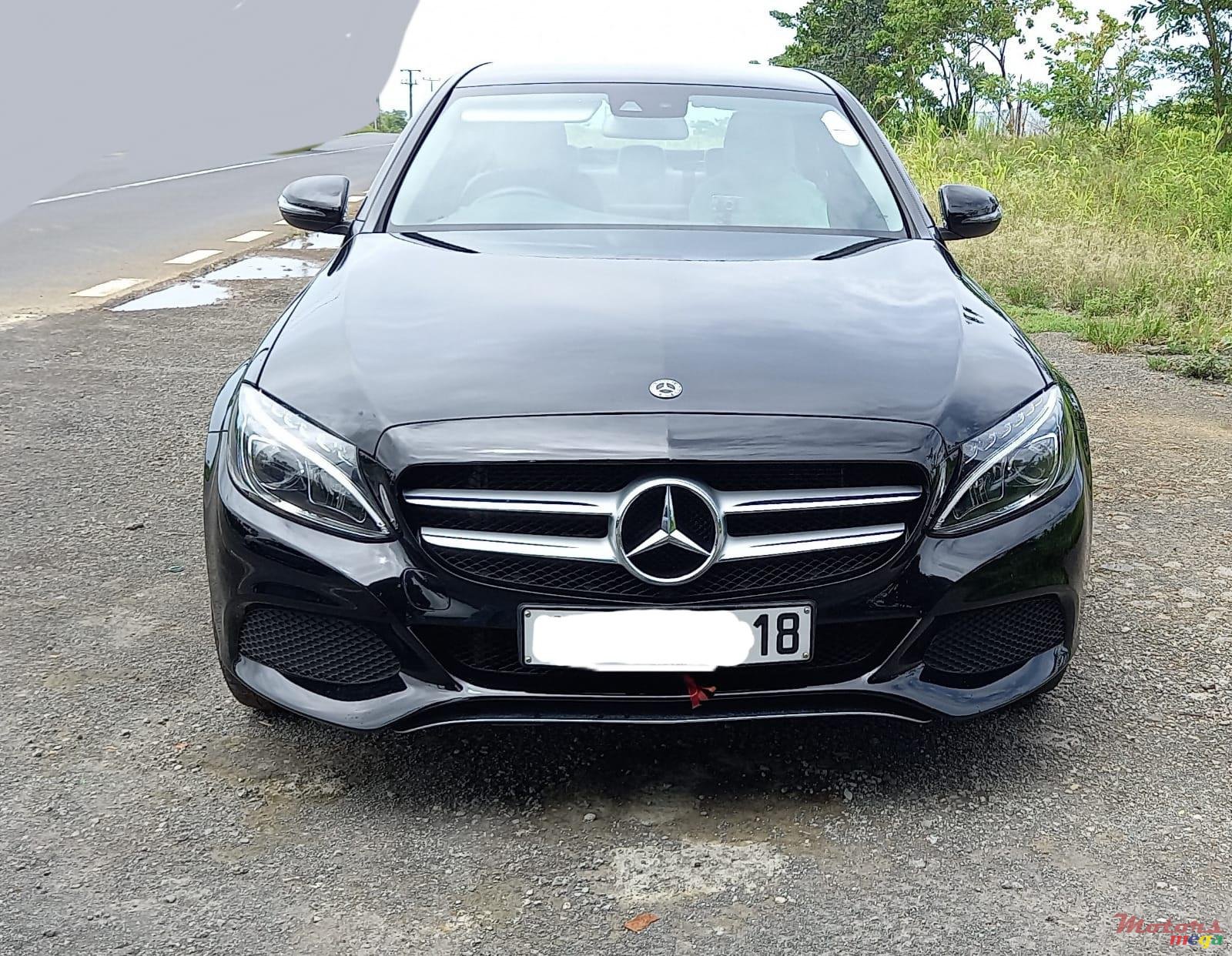 2018' Mercedes-Benz C-Class photo #2