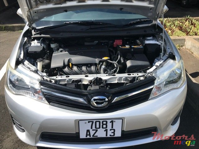 2013' Toyota Fielder photo #1