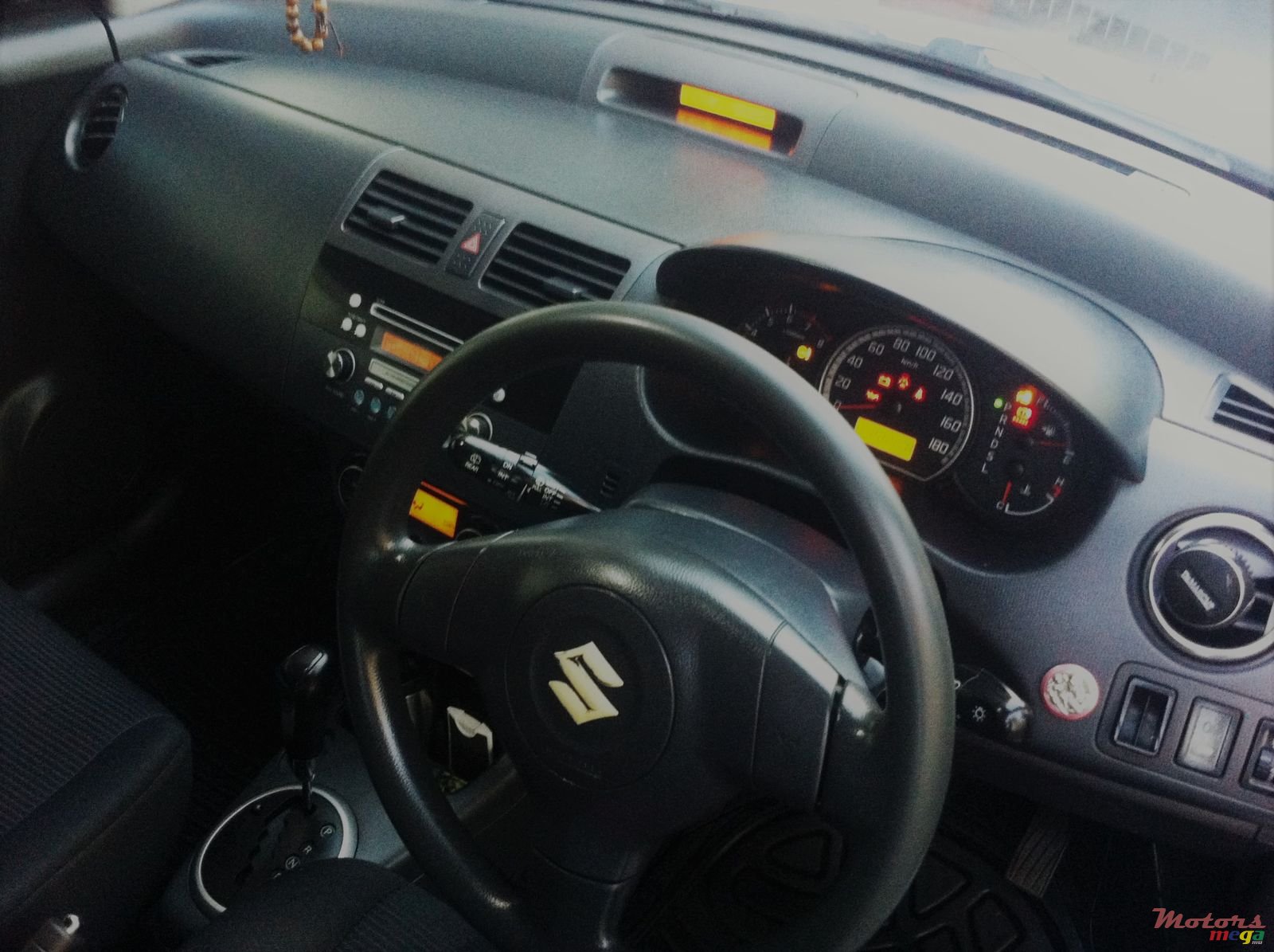 2008' Suzuki Swift photo #4