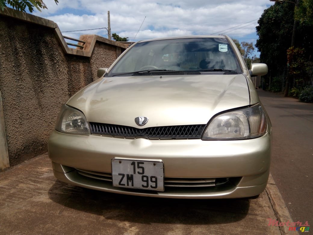 1999&#x27; Toyota Platz photo #3