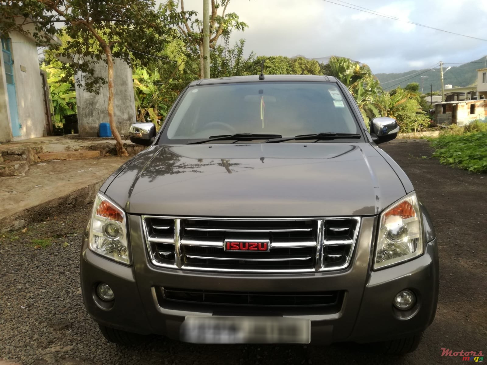 2009' Isuzu D-Max photo #3