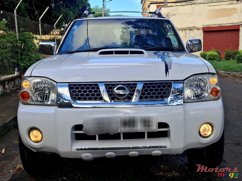 2016' Nissan 300 photo #2