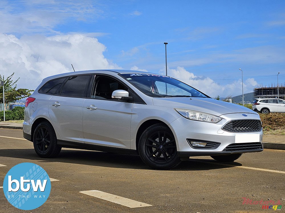 2017' Ford Focus photo #1